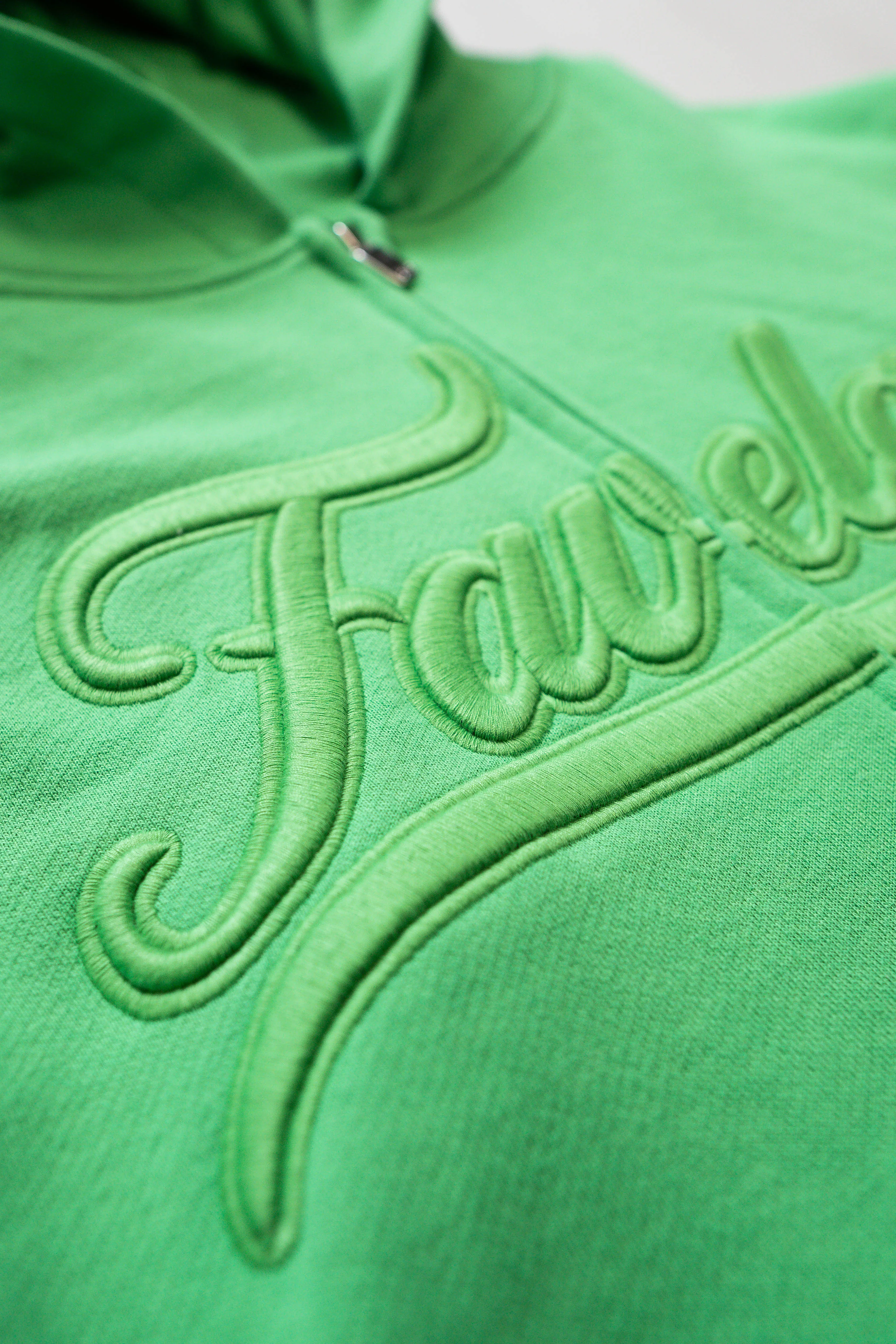 3D COLLEGE EMBROIDERY APPLE GREEN FRONTZIP