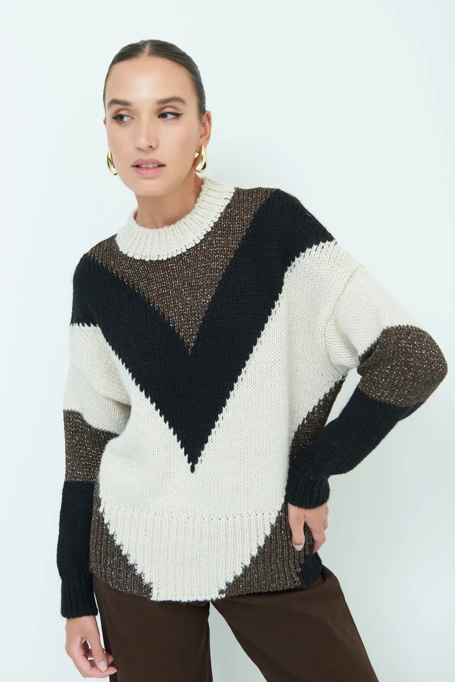 Chic chevron pattern sweater wholesale