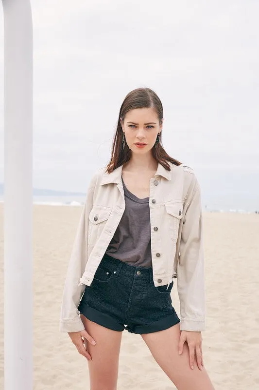 CRISP AND CLASSIC DENIM JACKET