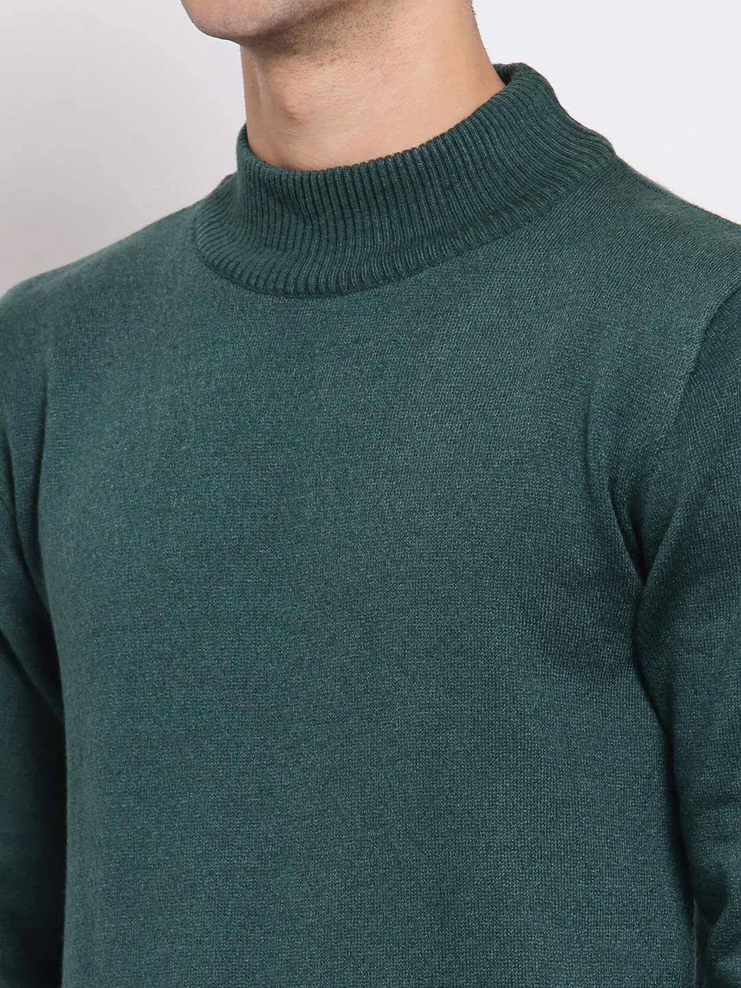 Men Solid Pullover