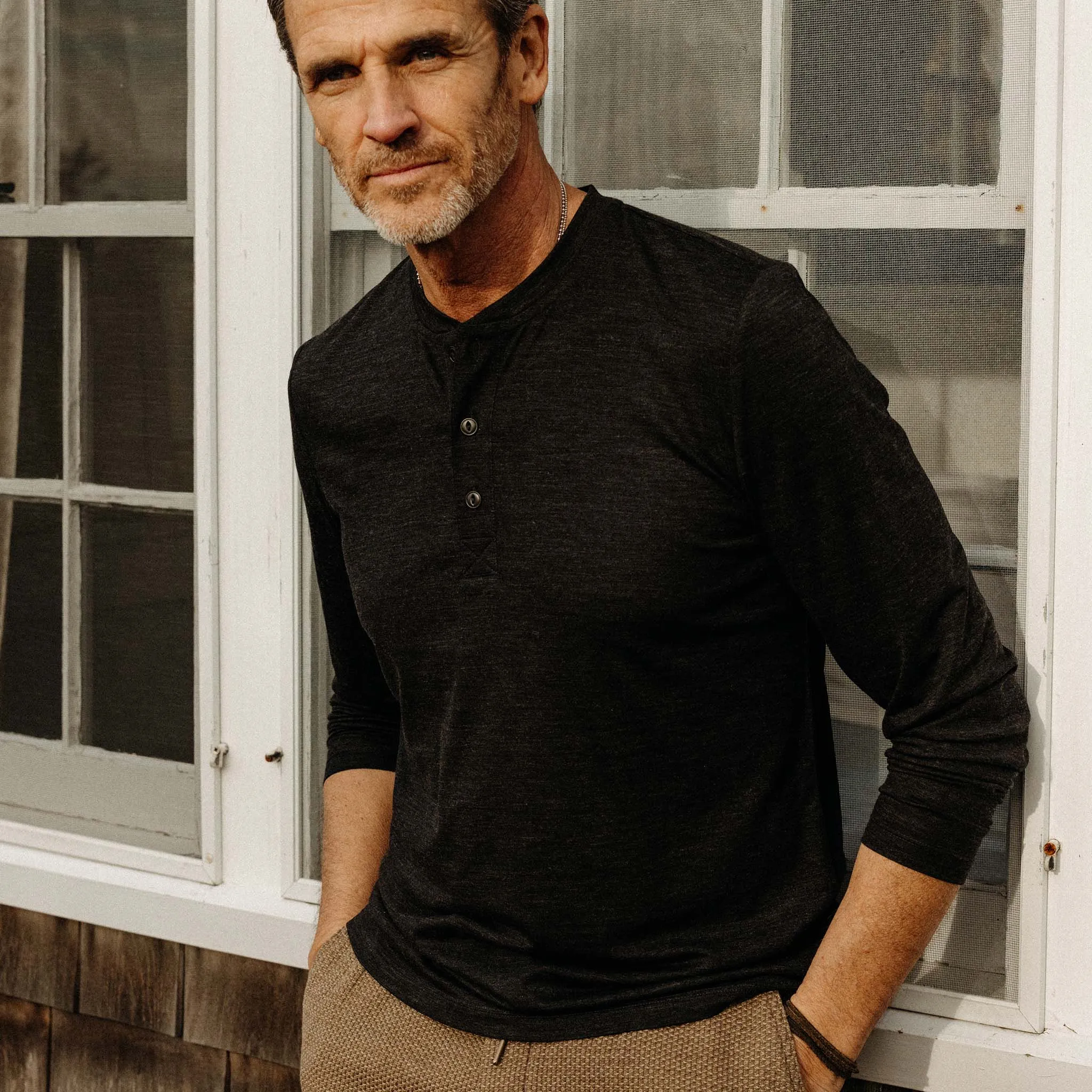 The Merino Henley in Heather Black